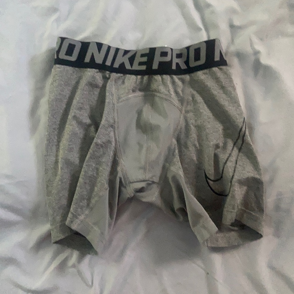 Boys Nike pro
